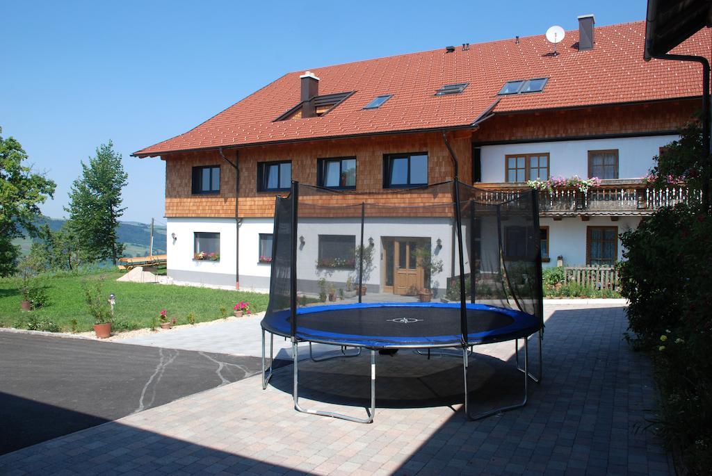 Familienferienhof Stabauer Зел ам Мос Екстериор снимка